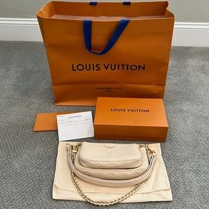 Authentic Louis Vuitton Multi Pochette